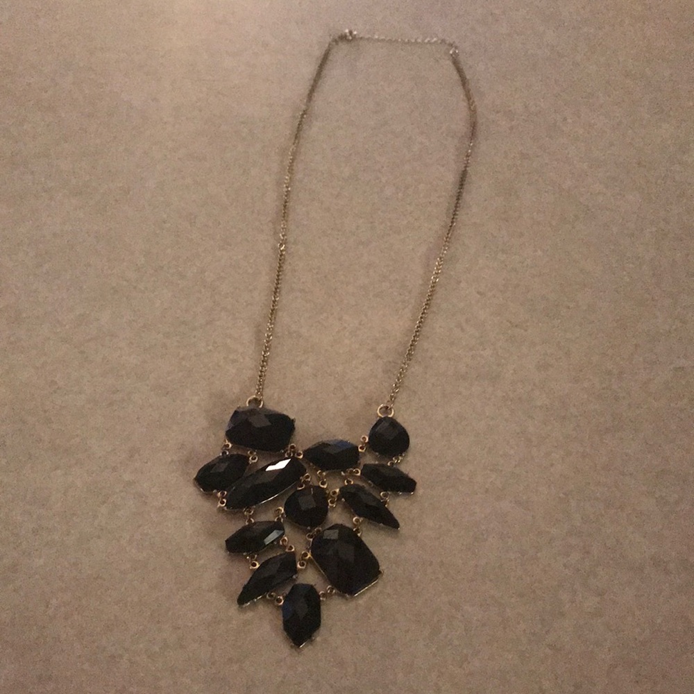 Black geometric long necklace